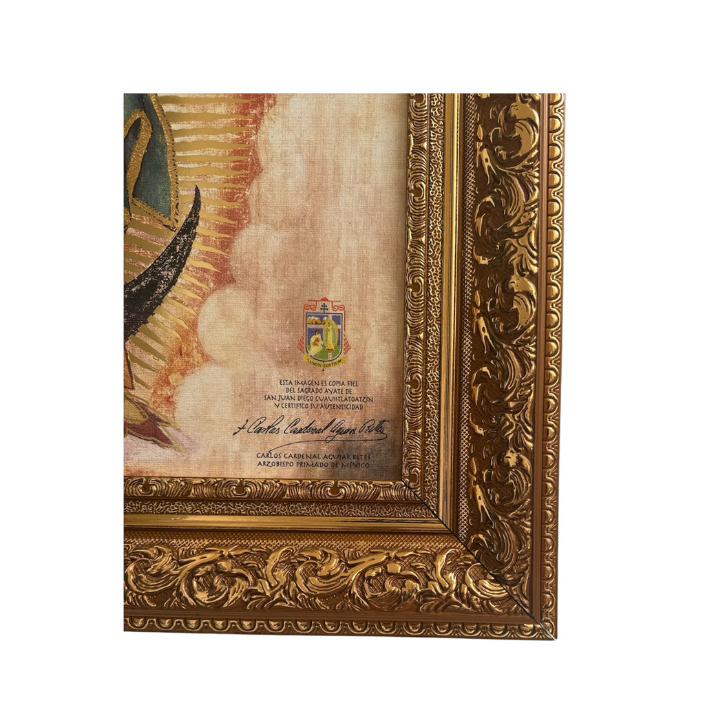 Detalle de cuadro religioso ENCUADRO de la Virgen de Guadalupe con marco dorado clásico y certificado de autenticidad.
